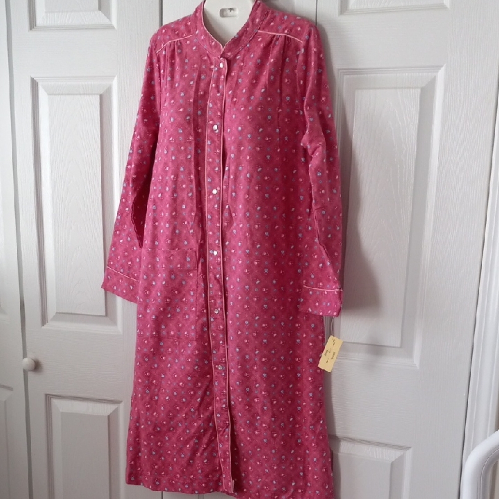 Vintage Belle Fleur Pink Short Robe